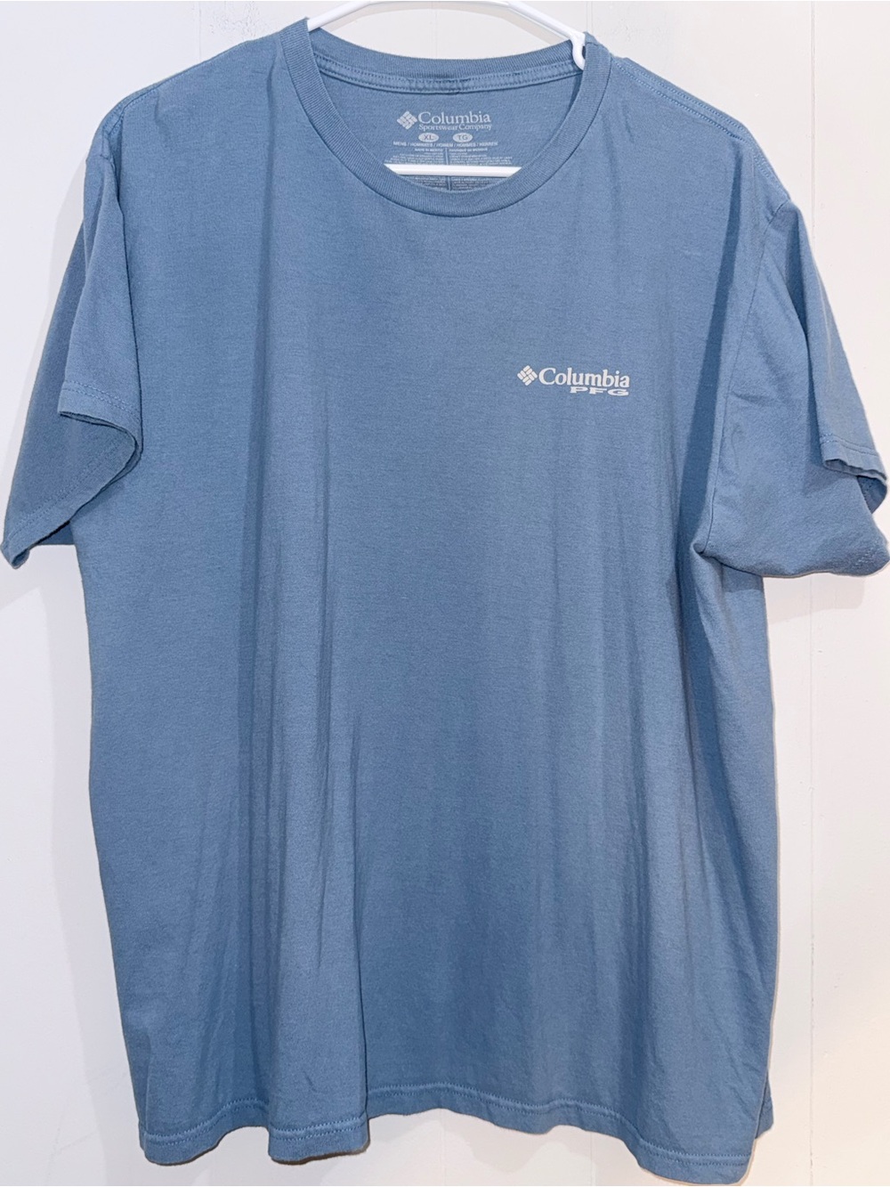 Columbia PFG Men's XL Bigfoot Sasquatch Fly Fishing Graphic T-Shirt Blue EUC